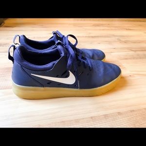 Nike SB Nyjah Free Sneaker Men 5.5
